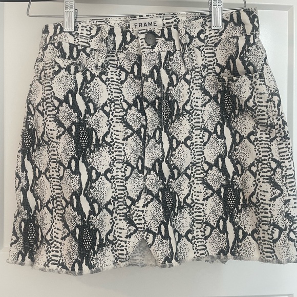 Frame Le Mini With Split Front, python animal print, Size 26 - Picture 1 of 4